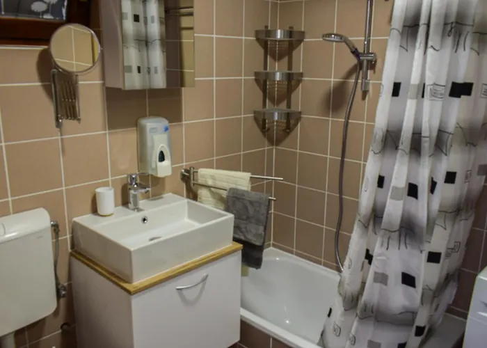 House Masha פולה